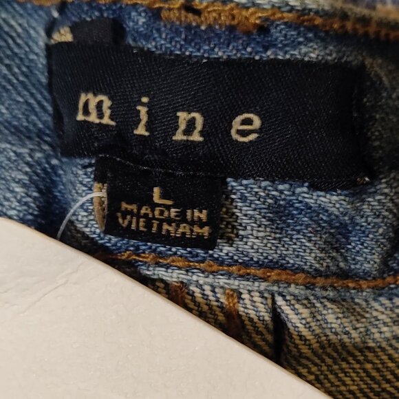 NWT Mine- Distressed Jean Shorts w/Crosses size L - Picture 6 of 6